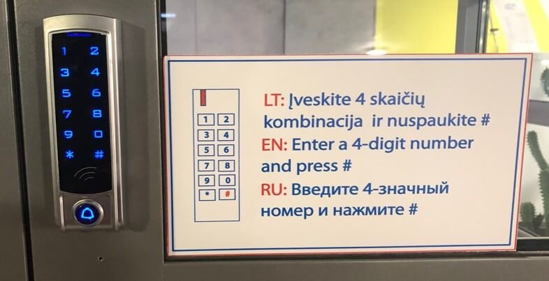 Savitarnos patalpos durų kodo klaviatūra ADCParking 3-iame aukšte